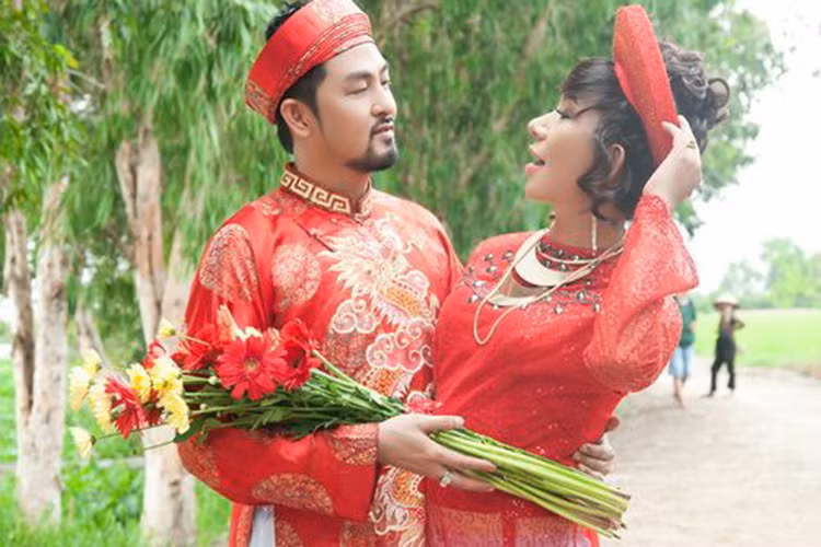 Cả hai thỏa mái diễn cảnh tình tứ trong các sản phẩm nghệ thuật. Ảnh: Lao động