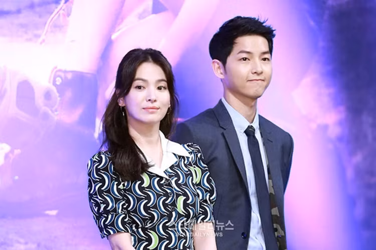 Năm 2017, Song Joong Ki công khai hẹn hò Song Hye Kyo. Trong cùng năm, cả hai làm đám cưới. Ảnh: Stardaily