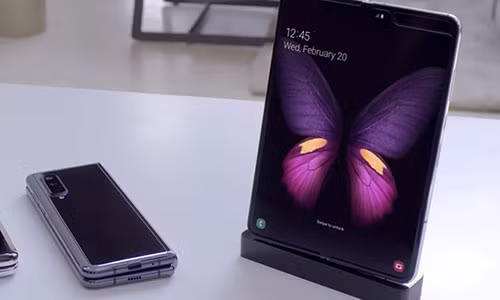 Galaxy Fold không phải "đinh" của Samsung Galaxy Fold khong phai