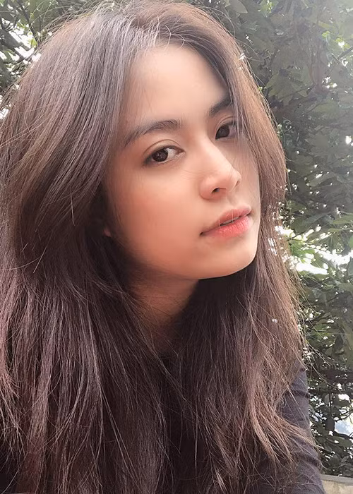 Hoàng Thùy Linh là một trong số ít mỹ nhân Việt lột xác không nhờ đến phẫu thuật thẩm mỹ.