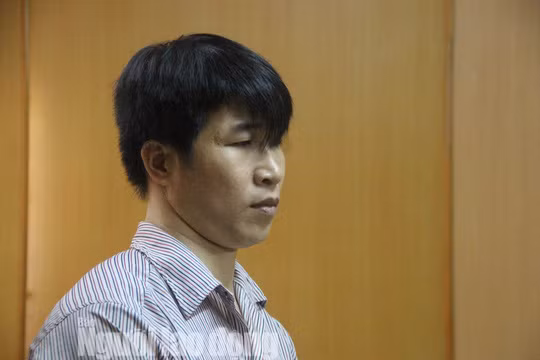 Bị cáo Dinh tại phiên tòa. Ảnh NLĐ.