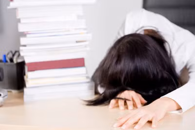 Về sức khỏe: Những người sinh ngày 6/3 có thể gặp một số vấn đề liên quan đến tim mạch hay bị áp lực tinh thần lớn dẫn đến căng thẳng, mệt mỏi khi phải đối mặt với nhiều chuyện bất ngờ xảy đến. Do đó, bạn nên bình tĩnh tiếp nhận thông tin và tìm ra hướng giải quyết vấn đề từng bước một.