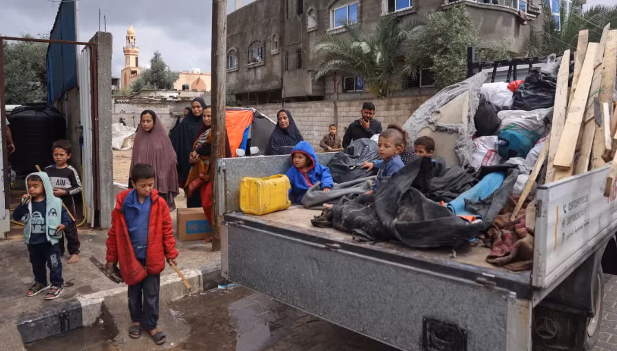 Canh nguoi dan Palestine un un so tan khoi thanh pho Rafah-Hinh-2