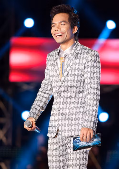 Chiến thắng của Ya Suy là bất ngờ lớn nhất trong 7 mùa Vietnam Idol. Tuy không ăn điểm về ngoại hình, giọng hát và phong cách khá đơn giản, càng vào vòng trong, những màn trình diễn của anh càng chinh phục khán giả. Anh đánh bại một Hoàng Quyên tưởng chừng trọn vẹn cả về giọng hát, phong cách và cá tính âm nhạc. Cuối 2013, Ya Suy ra mắt MV Về với lúa nhưng chưa nhận được phản hồi tốt từ phía khán giả. Sau đó, anh chọn cách im lặng và “biến mất” khỏi biểu đồ âm nhạc.
