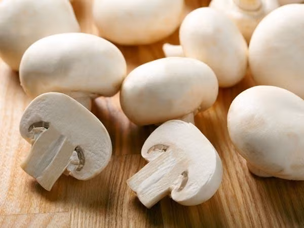 Nấm: Nấm là loại thực phẩm giúp ngăn ngừa ung thư do có đặc tính chống hình thành khối u, hòa tan miễn dịch và chống di căn.