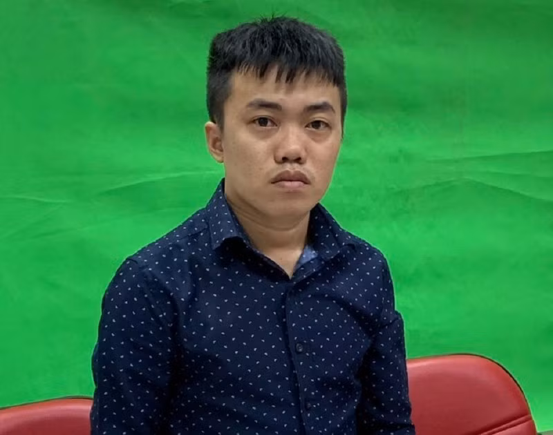  Bắt Tổng giám đốc Công ty CP địa ốc Alibaba Nguyễn Thái Lĩnh: Ngày 18/9/2019, Bộ Công an đã thực hiện lệnh bắt giam đối với ông Nguyễn Thái Lĩnh - Tổng giám đốc Công ty cổ phần địa ốc Alibaba về tội lừa đảo chiếm đoạt tài sản. (Ảnh: BCA)