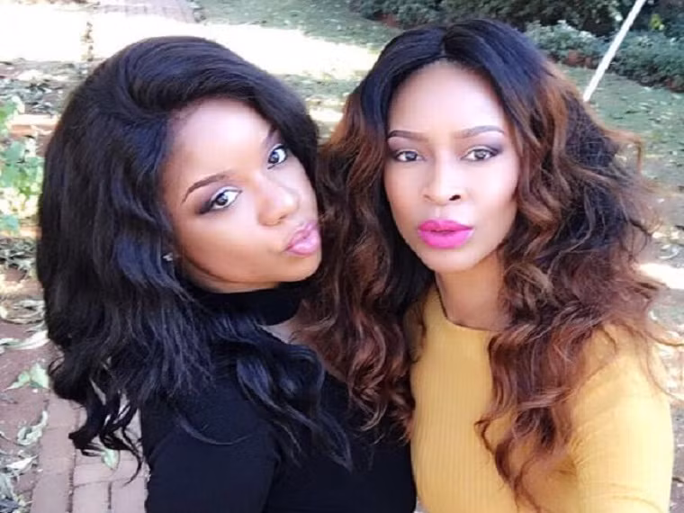 Hai chị em Michelle (trái) và Ellen Vannessa, con gái của chính trị gia và ông trùm bất động sản Philip Chiyangwa, được tận hưởng cuộc sống trong nhung lụa từ khi sinh ra. Ảnh: Facebook.