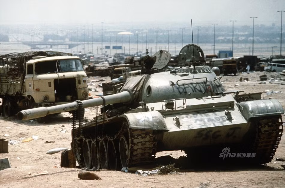 Ảnh xe tăng Type 59 của Quân đội Iraq bị phá hủy.