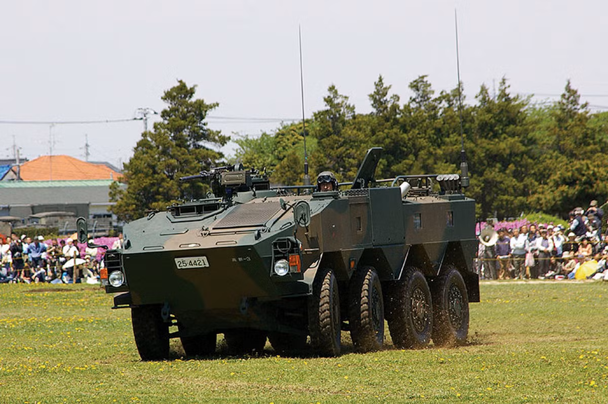 Howa Type 96 là súng phóng lựu tự động do Tập đoàn công nghiệp Howa (Nhật Bản) nghiên cứu phát triển. Đây là loại vũ khí chủ lực được trang bị trên xe bọc thép chở quân của Lực lượng phòng vệ Nhật Bản nhằm tiêu diệt các xe bọc thép hạng nhẹ hoặc sinh lực của đối phương.