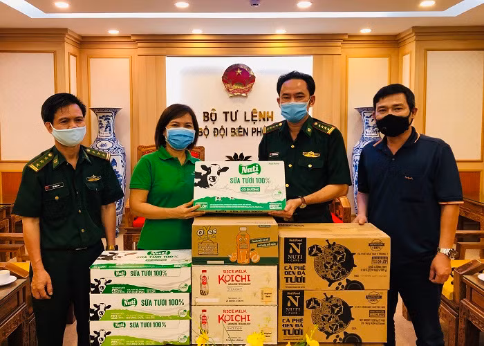 NutiFood hỗ trợ dinh dưỡng cho các chiến sĩ quân đội chống dịch COVID-19 - Hình 3 NutiFood ho tro dinh duong cho cac chien si quan doi chong dich COVID-19-Hinh-3