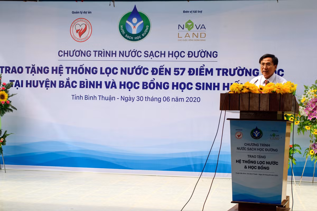 “Nuoc sach hoc duong” den voi giao vien, hoc sinh Binh Thuan