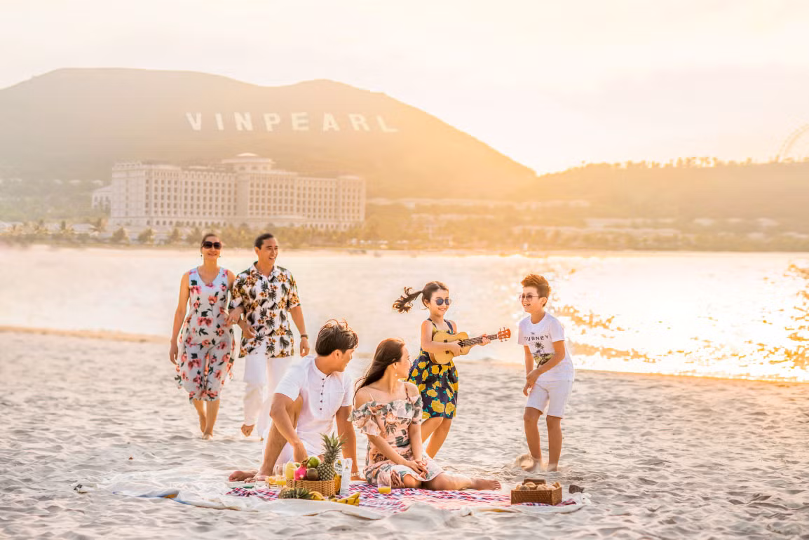 Vinpearl- VinWonders cong bo lo trinh “tai xuat” don he-Hinh-6