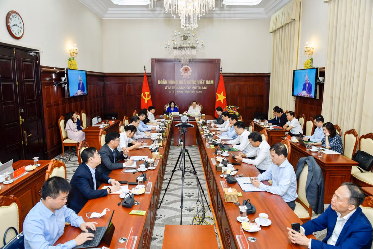 VietinBank cung doanh nghiep, nguoi dan don thoi co phuc hoi nen kinh te-Hinh-2