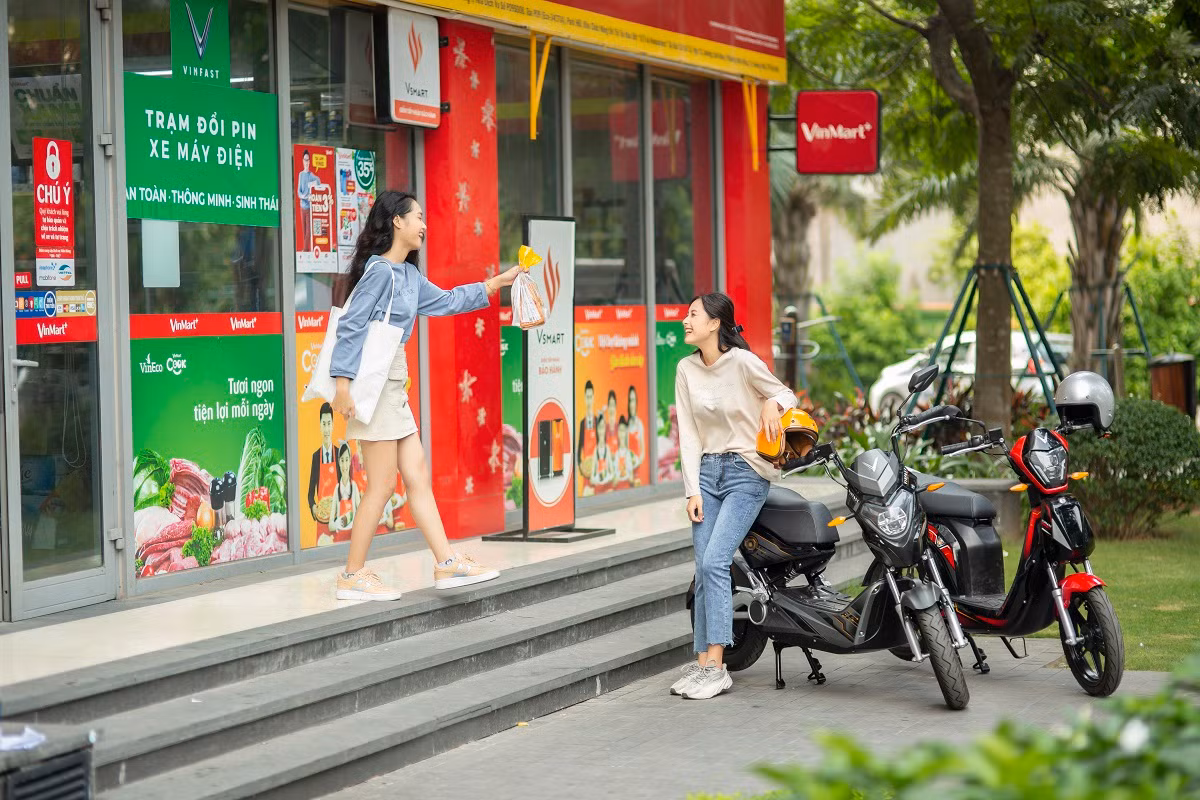 VinFast mien phi 1 nam thue pin xe may dien cho khach hang-Hinh-3