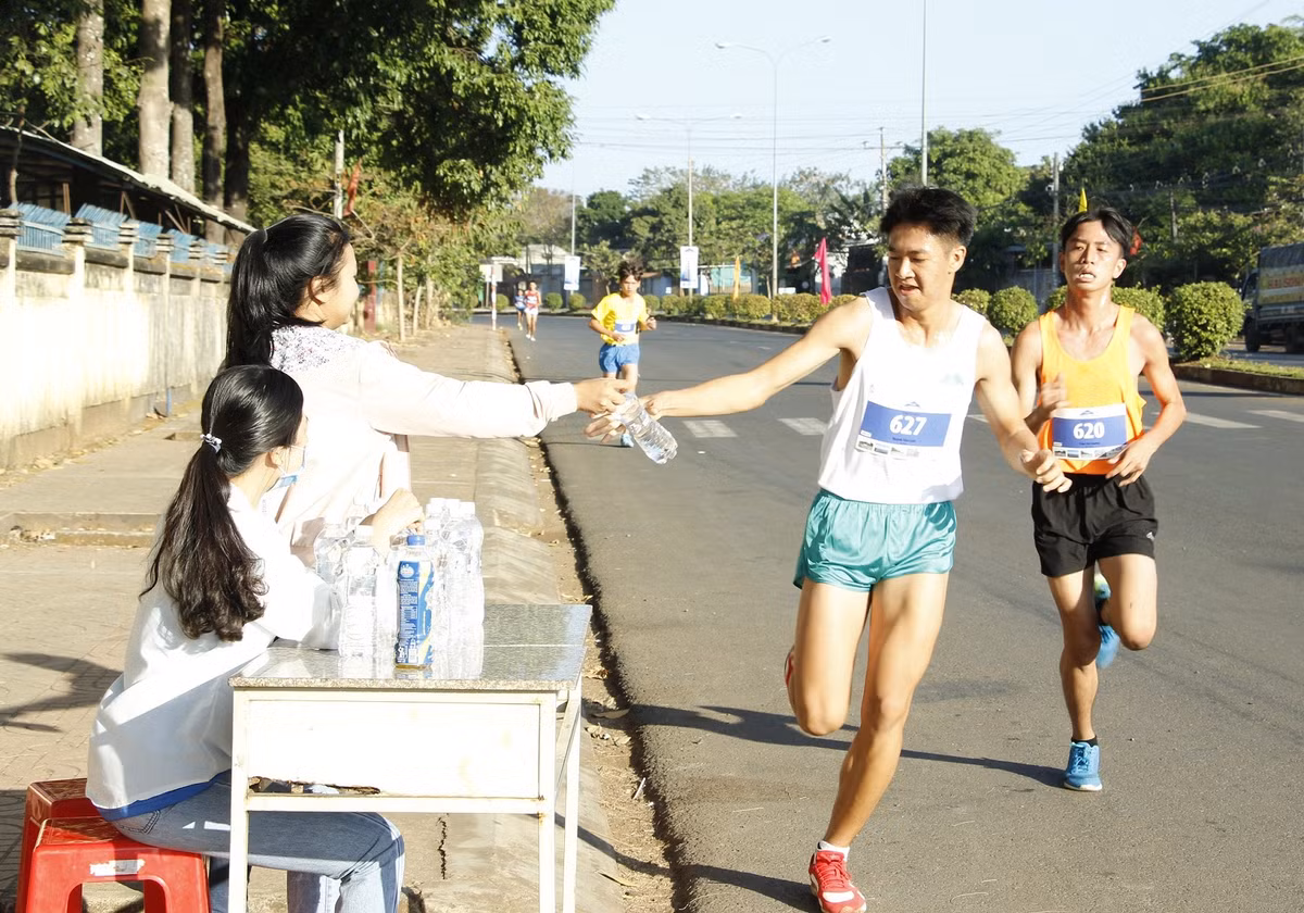 Nha vo dich SEA Games 30 len ngoi 