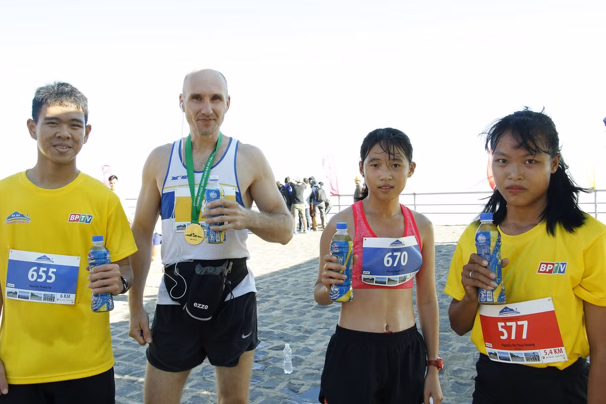 Nha vo dich SEA Games 30 len ngoi 