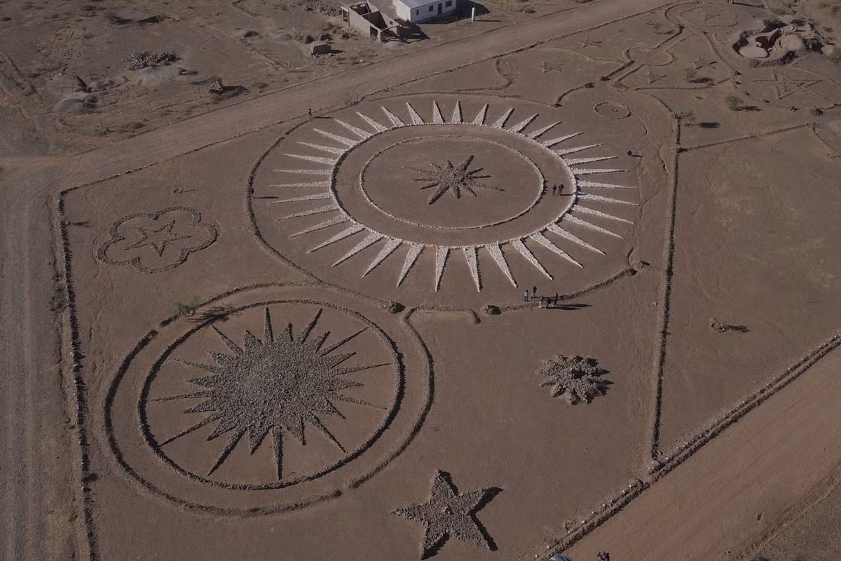 Tuy nhiên, với sự đam mê của nhiều nhà nghiên cứu về UFO, đây vẫn là một địa điểm thu hút sự quan tâm và gợi mở về những khả năng của vũ trụ.