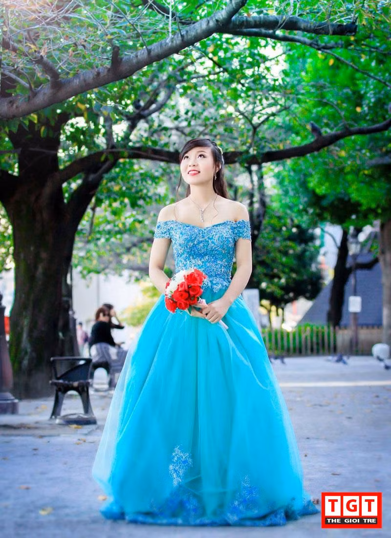 Có lẽ chính Nguyễn Thị Thu Trang, cô gái sinh năm 1993 đến từ Đồng Nai cũng chưa bao giờ nghĩ rằng, ngày nào đó mình sẽ trải qua một chuyện tình xuyên quốc gia và kết hôn với một chàng trai ngoại quốc, người không cùng ngôn ngữ, không cùng quốc gia với mình như Ikeda Shun. Nhưng chính số phận đã khiến hai người họ xích lại gần nhau dù không cùng dân tộc, không cùng tiếng nói. Ikeda Shun sinh năm 1986, anh quê ở Okinawa. Hiện tại, anh đang sinh sống và làm việc gần 10 năm tại tiệm báo Asahi ở Tokyo.