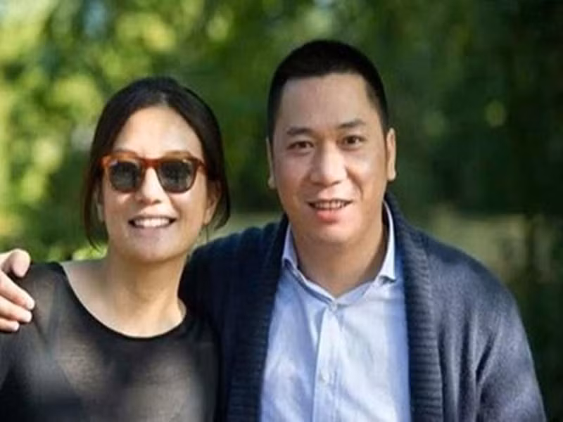 Triệu Vy và doanh nhân Huỳnh Hữu Long bí mật đăng ký kết hôn vào năm 2009. Đến tháng 4/2010, nàng “Tiểu Yến Tử” hạ sinh con gái Huỳnh Tân. 3 tháng sau đó, Triệu Vy mới công khai tổ ấm của mình. Ảnh: Lao động