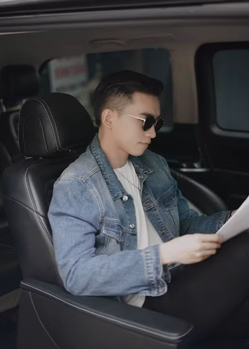 Năm 2020, trong cuộc phỏng vấn trên VOV, Võ Cảnh cho biết, anh đang độc thân. "Tôi rất thích cuộc sống tự do vì nó quá tuyệt vời. Tôi không biết khi nào sẽ thay đổi. Hiện tại thì là như vậy", anh nói.