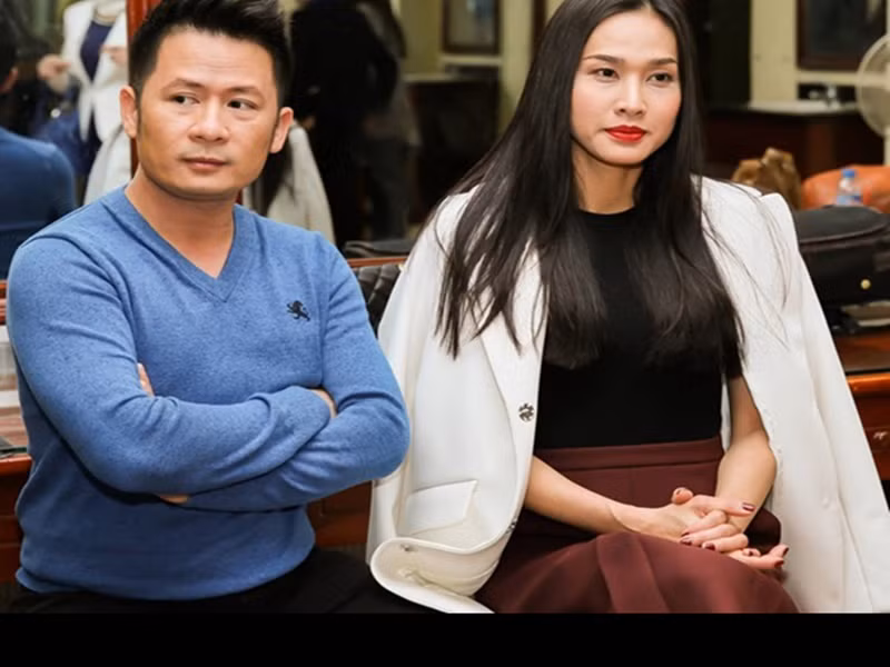8 năm sau khi ly hôn, Bằng Kiều chưa tái hôn. Cách đây ít năm, nam ca sĩ hẹn hò Dương Mỹ Linh. Tuy nhiên, cuộc tình này kéo dài chỉ 3 năm. Sau khi chia tay Dương Mỹ Linh, Bằng Kiều không công khai thêm bất kì mối quan hệ nào. Ảnh: Vietnamnet