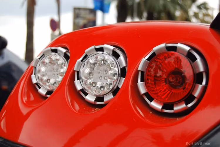 Trong đó, 30 xe thuộc bản tiêu chuẩn, 9 chiếc Koenigsegg CCXR, phiên bản Koenigsegg CCX/CCXR Edition có 6 chiếc, 2 chiếc Koenigsegg CCXR Special Edition và cuối cùng là cặp đôi siêu phẩm đình đám Koenigsegg CCXR Trevita.
