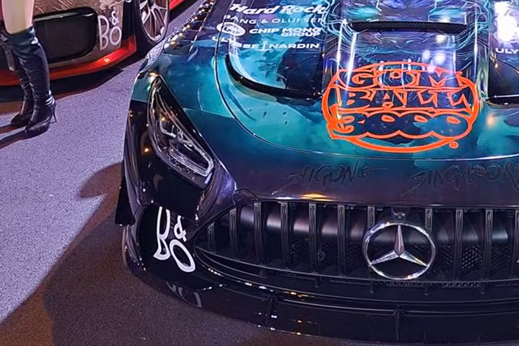Điều này đồng nghĩa với việc nếu bạn rất thích mẫu GT Black Series P One Edition và muốn sở hữu nó thì bạn sẽ phải chấp nhận việc mua cả thêm mẫu Mercedes-AMG One. K