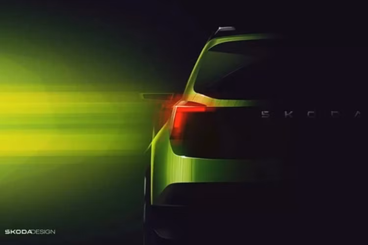Dựa trên một số hình ảnh teaser có thể thấy, chiếc SUV cỡ nhỏ của Skoda mang dáng dấp thể thao. Phần đầu xe vẫn là lưới tản nhiệt kiểu nan dọc đặc trưng, đi cùng đèn sương mù hình đôi cánh và đèn pha nằm dưới cản trước.