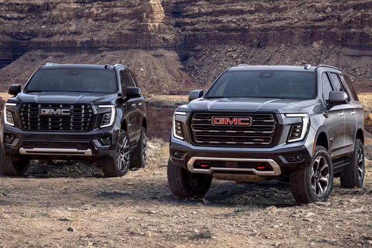 Ngoài mẫu xe SUV GMC Yukon 2025 thế hệ mới, thương hiệu ôtô lớn nhất nước Mỹ còn ra mắt thêm phiên bản GMC Yukon AT4 Ultimate mới mang lại sự sang trọng hơn cho mẫu xe tập trung vào địa hình.