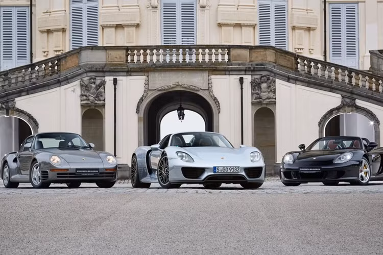 Nếu được trang bị như trên, phiên bản thương mại của Porsche Mission X sẽ có hiệu suất vượt xa các đàn anh 959, Carrera GT và 918 Spyder. Hiện tại, mẫu hypercar Porsche 918 Spyder được trang bị động cơ V8 hút khí tự nhiên 4.6L và 2 động cơ điện có công suất tối đa 887 mã lực.