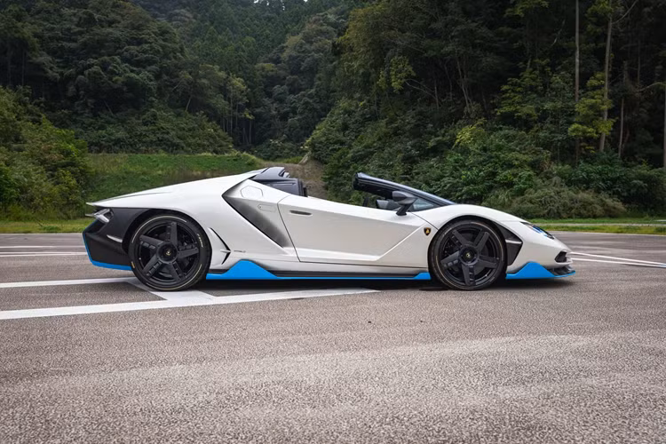 Rất ít nhà sản xuất ôtô nào có thể chế tạo phiên bản giới hạn như Lamborghini và trong nhiều năm qua, hãng thường xuyên biến những chiếc siêu xe của mình thành những phiên bản đặc biệt có số lượng giới hạn với giá hàng triệu USD.