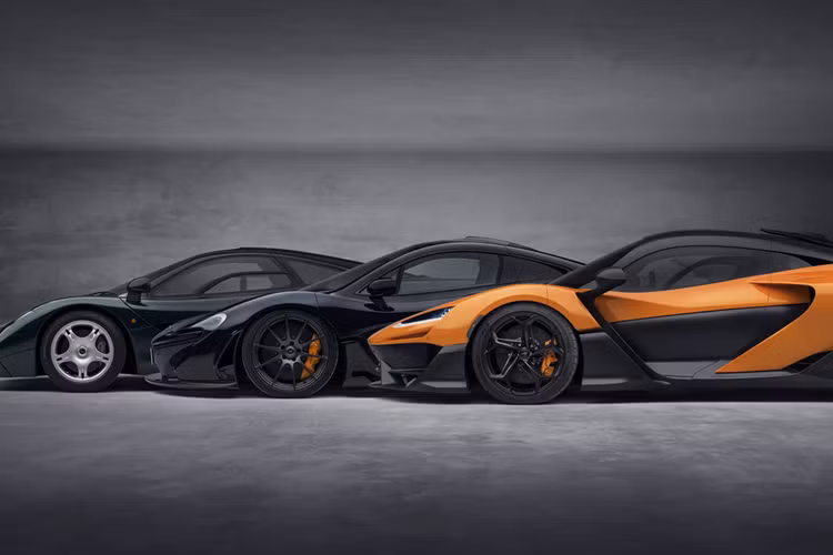 Ngoại hình của W1 có thể sẽ gây tranh cãi vì một mẫu siêu xe McLaren đỉnh cao ra mắt năm 2024 lại không được sắc sảo như “tiền bối” F1 hay độc đáo như phi thuyền tương lai kiểu P1. Tuy nhiên trên thực tế đội ngũ thiết kế đã dành nhiều tâm huyết tạo nên các chi tiết giúp tăng hiệu quả khí động học cho xe.