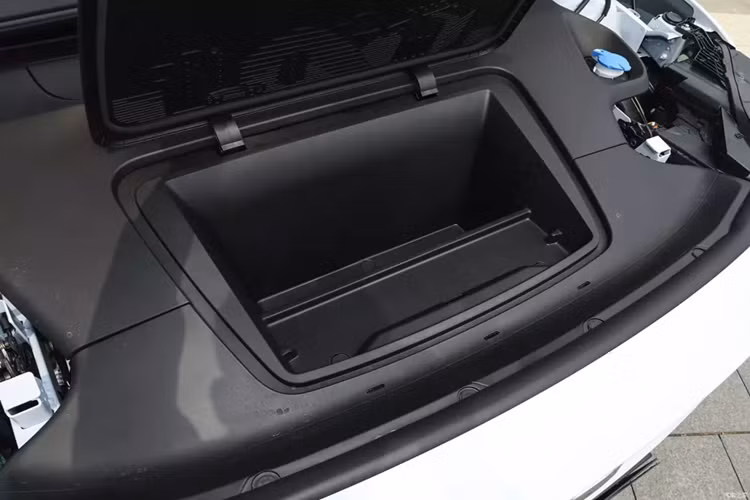 Thương hiệu Volvo có lịch sử 97 năm. Khái niệm sang trọng về an toàn, sức khỏe và sự bền vững là nhãn hiệu khác biệt Volvo cũng sử dụng EX30 để thể hiện sự hiểu biết của riêng mình về cuộc sống Bắc Âu và cuộc sống của giới trẻ.