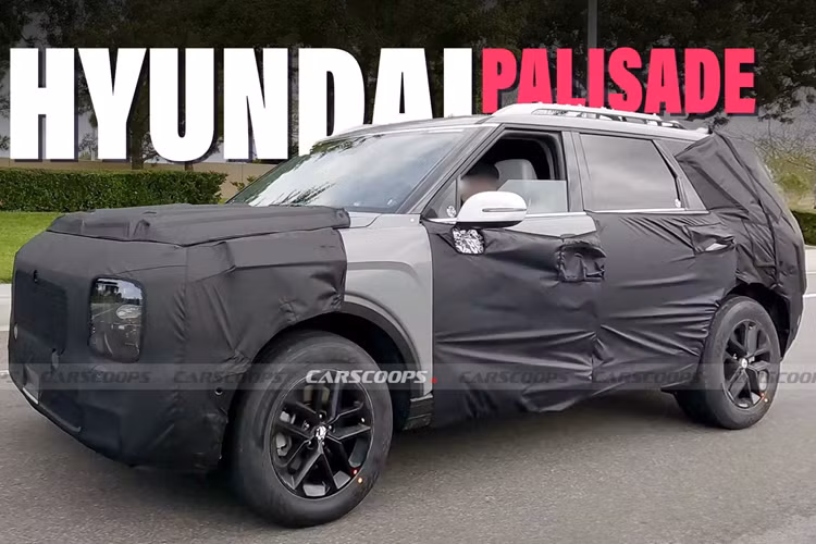 Hyundai đang chuẩn bị giới thiệu Tucson và Santa Cruz phiên bản nâng cấp tại Triển lãm ô tô New York. Tuy nhiên, hãng xe Hàn Quốc vẫn tranh thủ hoàn thiện thiết kế của Hyundai Palisade 2026 mới và dự kiến xe sẽ ra mắt vào năm sau.