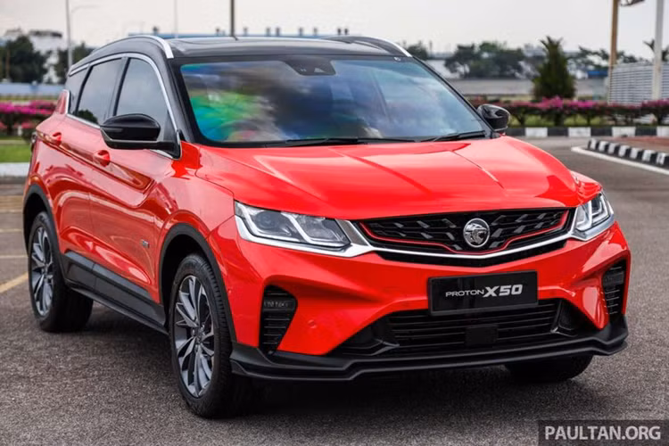 Proton Malaysia xuat khau lo 200 xe X50 dau tien sang Viet Nam