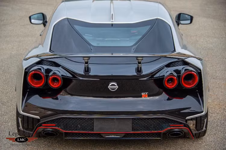 Ông Michael Carcamo, Giám đốc phụ trách mảng Xe thể thao và Nismo của Nissan cho biết: “Khách hàng của chúng tôi đã được tận hưởng trải nghiệm cá nhân hóa do Italdesign cung cấp”. Đồng thời, ông còn nói thêm: “Mỗi chiếc xe sẽ trở thành một kiệt tác thực sự”.