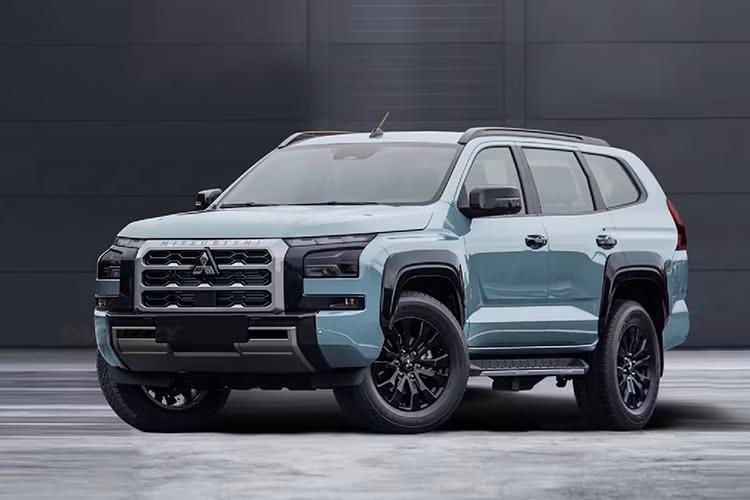 Đầu năm 2023, lãnh đạo của Mitsubishi đã hé lộ về việc Pajero sẽ quay trở lại thị trường trong giai đoạn 2025 -2027. Mẫu SUV Mitsubishi Pajero hoàn toàn mới nhiều khả năng sẽ có hệ thống khung gầm mới do hãng tự phát triển, qua đó giảm bớt sự phụ thuộc vào liên minh Nissan - Renault – Mitsubishi. 