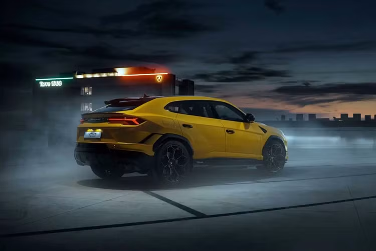 Điều này cũng phù hợp với định hướng chung của Lamborghini trong việc tạo ra những mẫu xe Hybrid hiệu năng cao thân thiện hơn với môi trường, đem lại trải nghiệm hiệu năng ấn tượng hơn nữa cho người dùng mà không đánh mất đi giá trị truyền thống của thương hiệu.