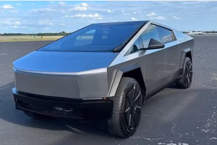 Chưa hết, có tới hơn 2 triệu chiếc xe điện Cybertruck của Tesla (bao gồm cả Cybertruck) bị lỗi phông chữ, hãng đã phải cập nhật phần mềm để xử lý vấn đề này.