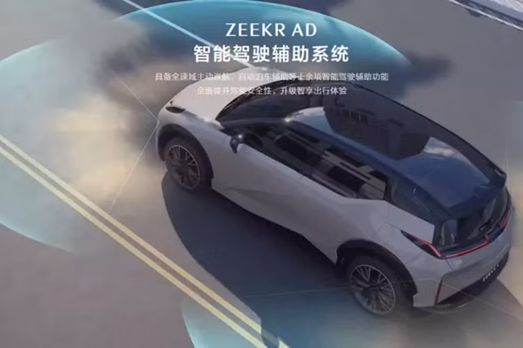 Từ tháng 5/2023 đến tháng 9/2024, Zeekr X đã bán được 28.926 chiếc. Vào ngày 1/11/2024 vừa qua, thương hiệu được Geely hậu thuẫn đã ra mắt mẫu xe Zeekr X năm 2025 để thúc đẩy nhu cầu của khách hàng đối với mẫu xe này.