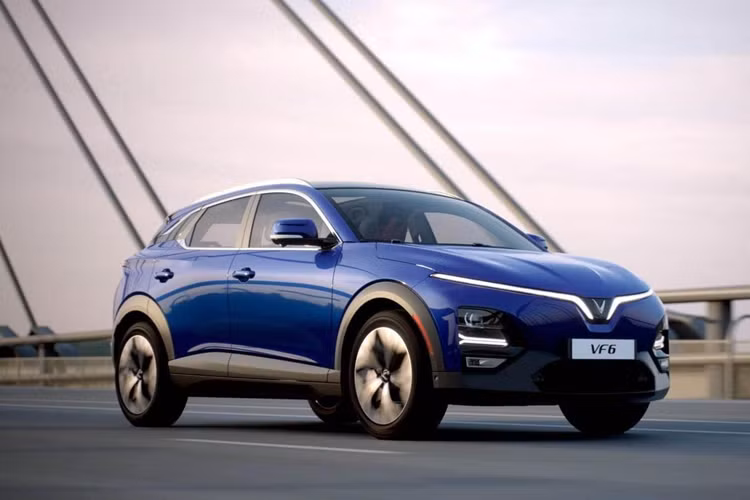 Xe đi kèm chính sách bảo hành 7 năm hoặc 160.000 km cho xe và 8 năm không giới hạn số km dành cho pin. Đây là những mức cam kết tốt nhất trên thị trường hiện nay.