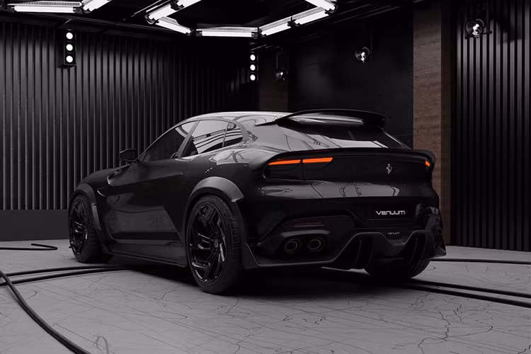 Bộ kit của Venuum độ Ferrari Purosangue 2024 rất khác biệt so với bộ kit mà Mansory đã đưa ra cách đây vài tháng. Hiện hãng độ chưa công bố thông tin về giá bán cũng như kế hoạch tung gói độ này ra thị trường.