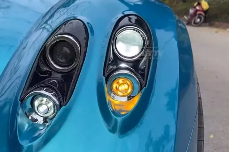 Hiện tại, ngoại hình, nội thất của siêu xe Pagani Huayra do Nhết TV chế tạo đã hoàn chỉnh, và nhiều người không khỏi xuýt xoa với tay nghề của nhóm bạn trẻ chuyên độ chế xe ở tỉnh Quảng Ninh.