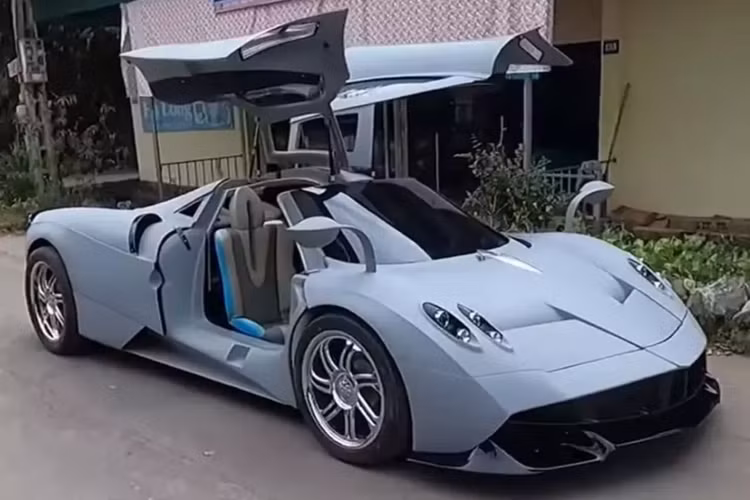 Ngoài ra là cửa gió điều hòa như hình dạng tuabin, tuy nhiên, chi tiết chúng tôi chú ý nhiều nhất chính là nút mở khóa nắp capô, hãng siêu xe Pagani đã làm điểm nhấn này chính là 1 dây khóa bằng da, và Nhết TV cũng thực hiện giống vậy.