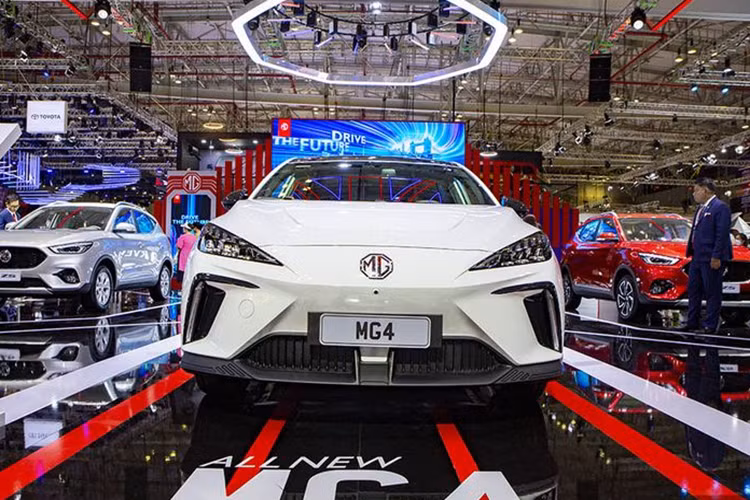 MG sap ban oto dien tai Viet Nam, lieu se la mau xe nao?-Hinh-2