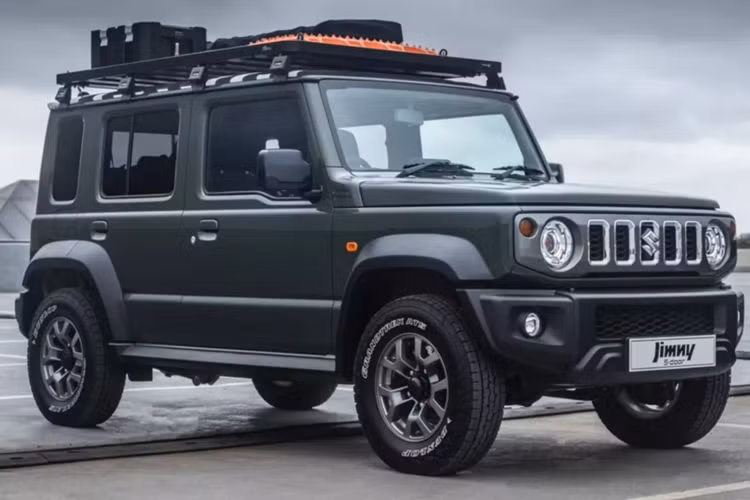 Động cơ 1.5L xăng hiện tại của Jimny chỉ có công suất 103 mã lực, mô-men xoắn 134 Nm. Tuy nhiên, những con số chưa đủ để để đáp ứng khả năng vừa chở nặng vừa vận hành off-road của bán tải.