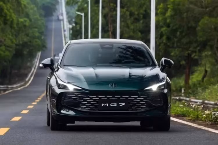 Về Việt Nam xe sẽ cạnh tranh với các đối thủ như: Kia K5, Mazda6 và Honda Accord. Đặc biệt là mẫu BYD Seal cũng được lên kế hoạch về Việt Nam trong thời gian tới, cả hai đều là xe đến từ Trung Quốc. MG7 2024 ra mắt toàn cầu vào tháng 8/2022 và chính thức mở bán từ tháng 3/2023 tại thị trường Trung Quốc.