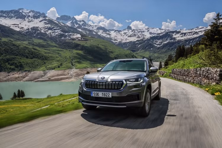 Skoda Kodiaq tai Viet Nam dang giam den 166 trieu dong-Hinh-2