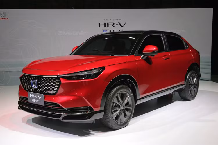 Theo ông Koji Sugita, Tổng giám đốc Honda Việt Nam, cho biết: "Chúng tôi đang có kế hoạch giới thiệu thêm mẫu ôtô Honda HEV mới và một số mẫu xe phân khối lớn mới được ra mắt tại triển lãm EICMA cũng sẽ được giới thiệu đến khách hàng Việt Nam".