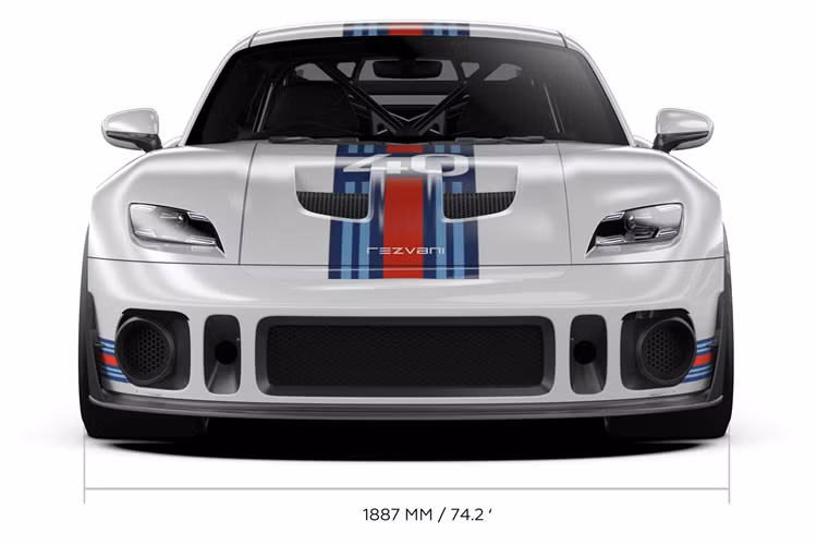 Tuy nhiên, thay cho đèn chiếu sáng nguyên bản từ Porsche 911 thế hệ 992, thương hiệu đã trang bị cho xe bộ đèn chiếu sáng hình chữ nhật hẹp tương tự như trang bị trên mẫu sedan chạy điện Taycan.